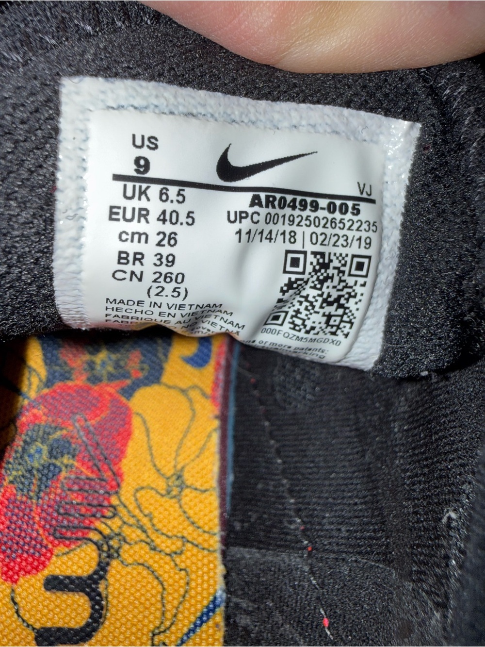 Nike Air270 women’s Black and Yellow Athletic Sneakers - Picture 3 of 4